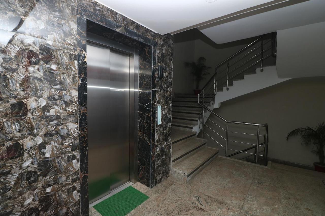 Oyo 9999 Hotel La Wisteria Delhi  Eksteriør bilde